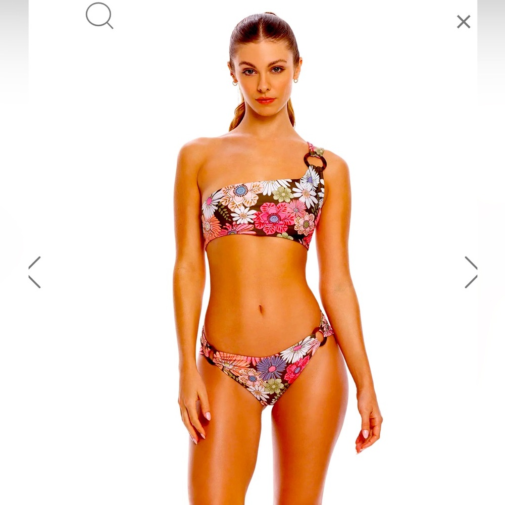 SOLD ⛔️Agua bendita bikini set